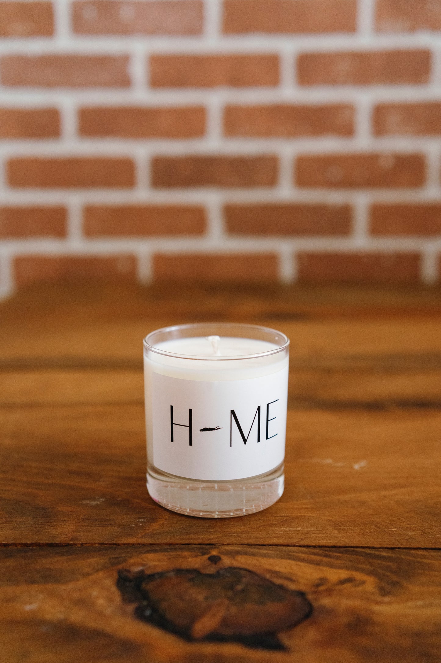 Signature Home x Hamptons HandPoured Candle in Lavender Scent