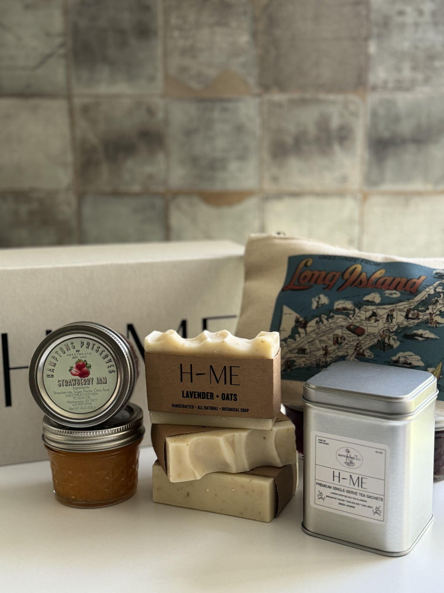 HOME Long Island Deluxe Gift Box